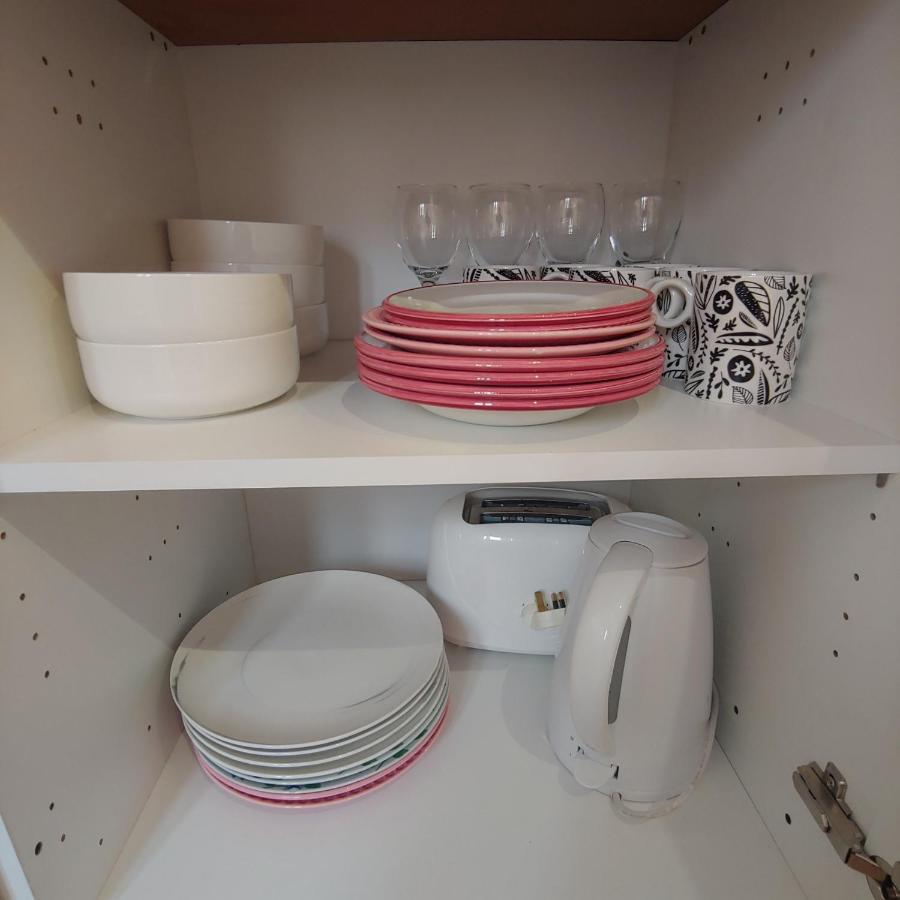 Self Contained, Double Bed Studio, Private Kitchen, Private Bath, Walking Distance To Harry Potter Watford  Zewnętrze zdjęcie