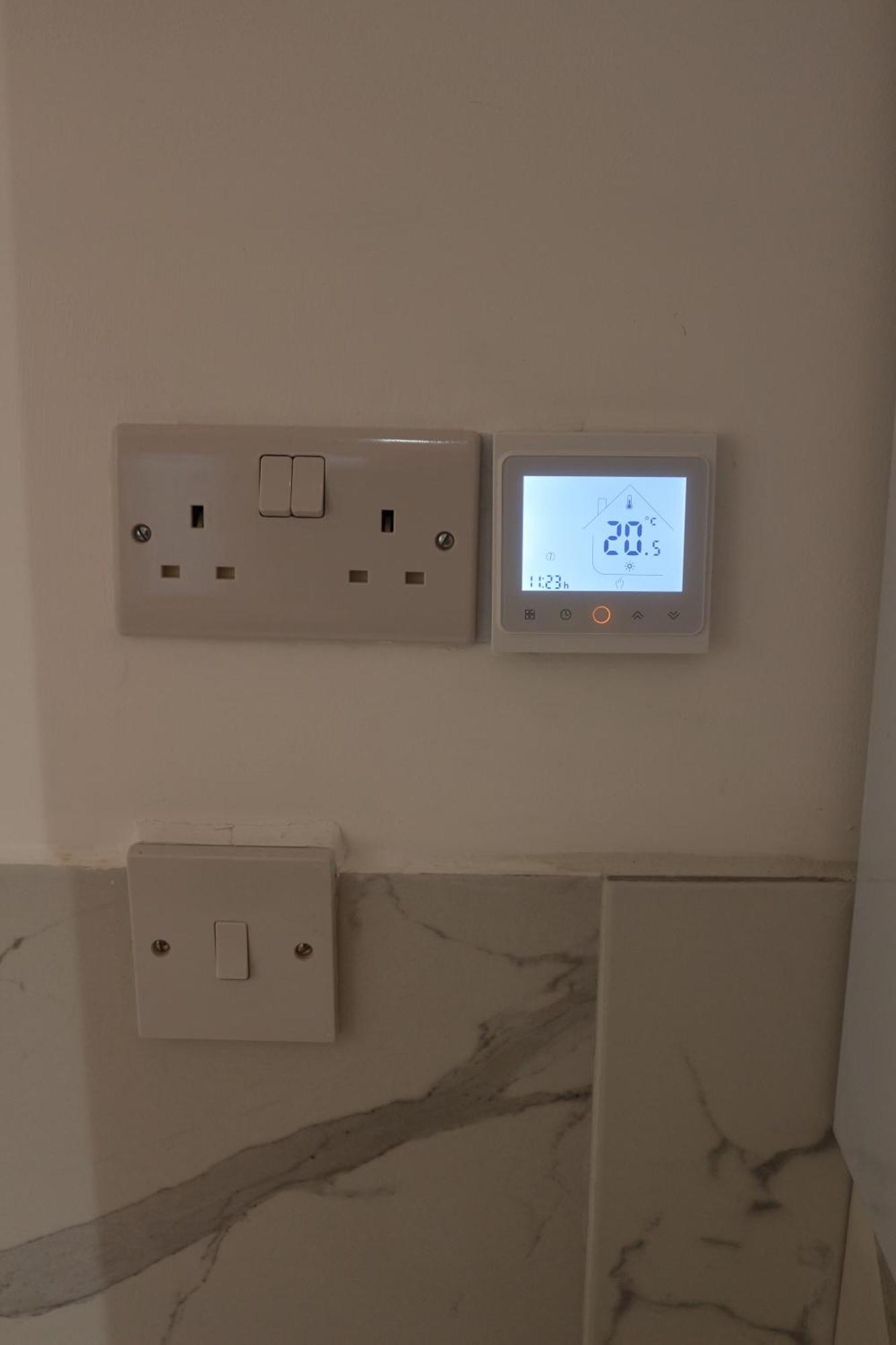Self Contained, Double Bed Studio, Private Kitchen, Private Bath, Walking Distance To Harry Potter Watford  Zewnętrze zdjęcie